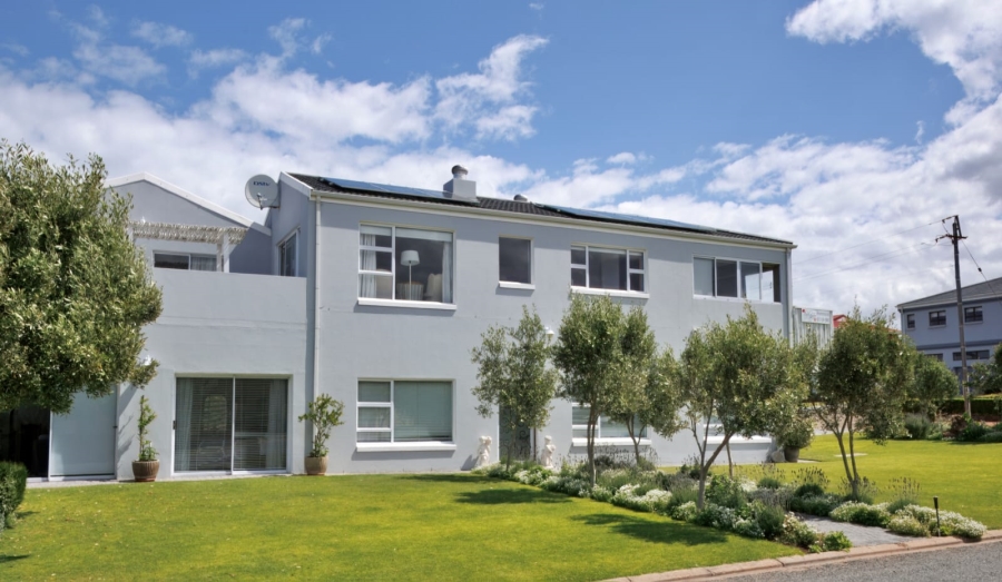 7 Bedroom Property for Sale in Stilbaai Wes Western Cape